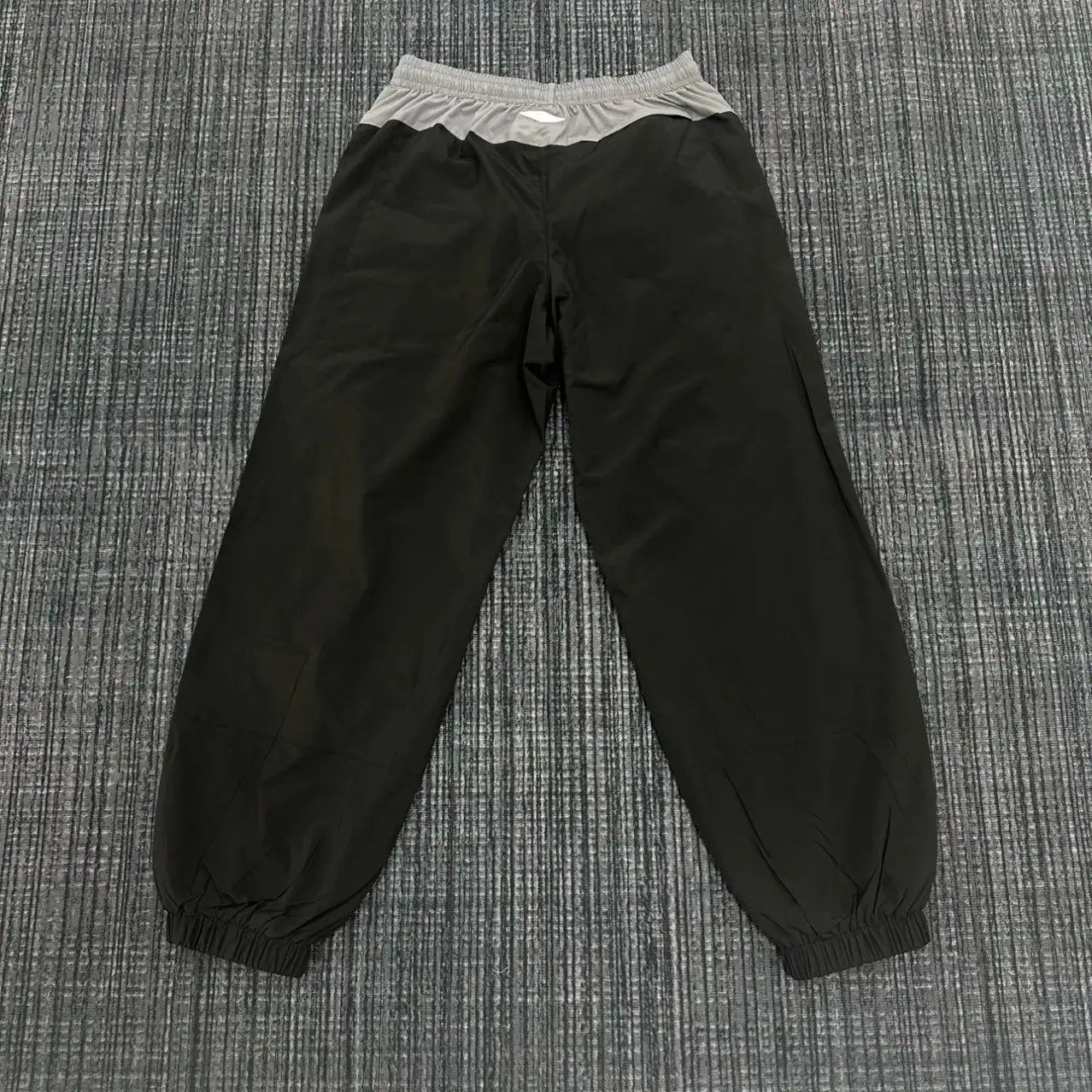 Design Sweatpants — photo 3 of 5