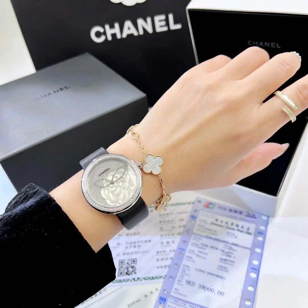 Chanel Quartz Watch — photo 2 of 6