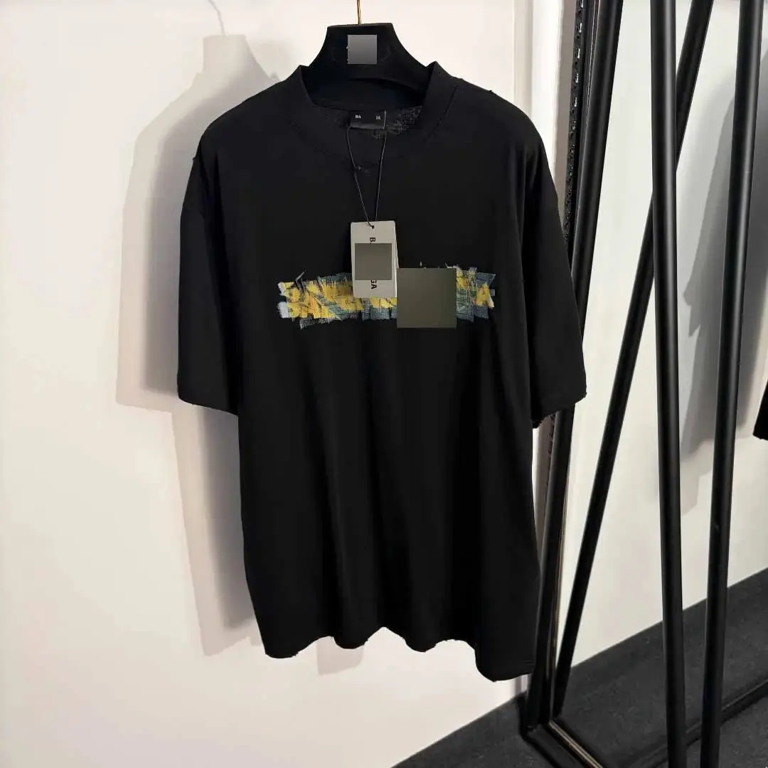 Design T Shirt — photo 3 of 5