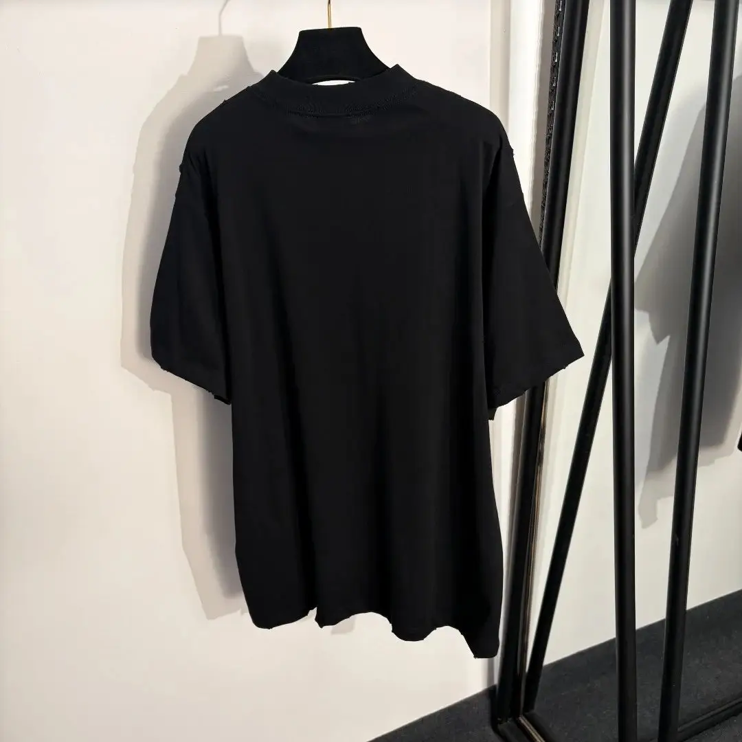 Design T Shirt — photo 4 of 5