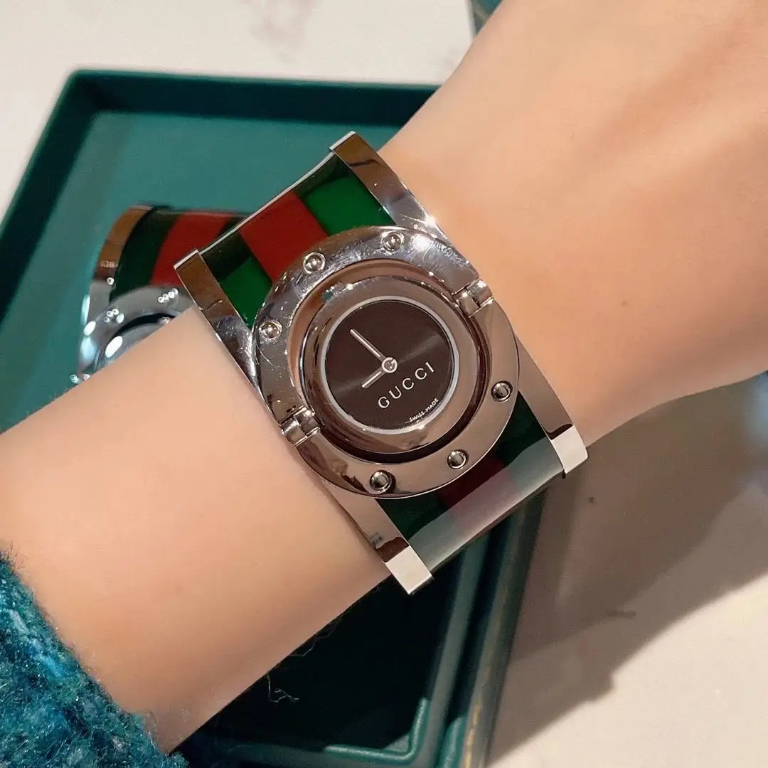 Gucci Quartz Watch — photo 2 of 9